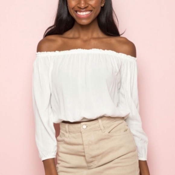 Brandy Melville off the shoulder peasant shirt - Picture 2 of 8